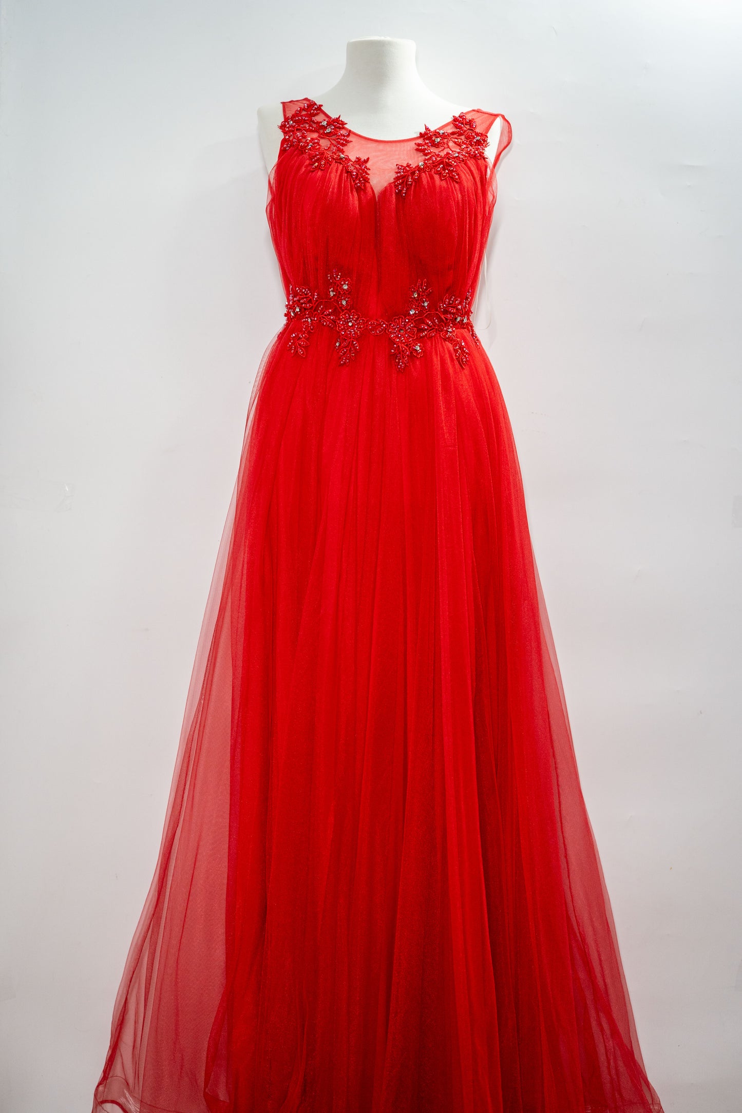 Rochie elegantă "Scarlet Grace" cu broderie și aplicații florale