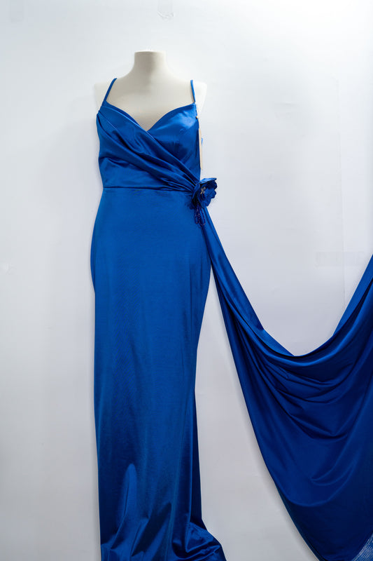 Rochie elegantă "Sapphire Bloom" cu drapaj și aplicație florală