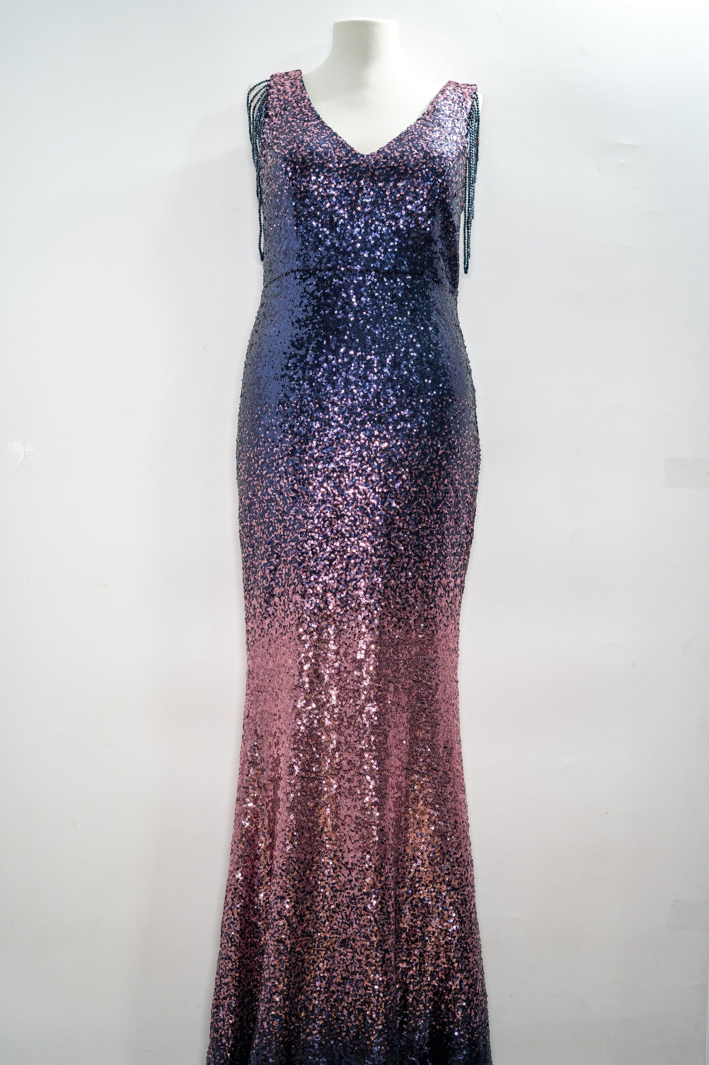 Rochie elegantă "Twilight Cascade" cu paiete și franjuri strălucitoare